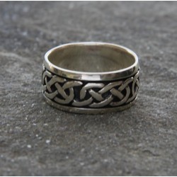 Mens Eternity Knot Band